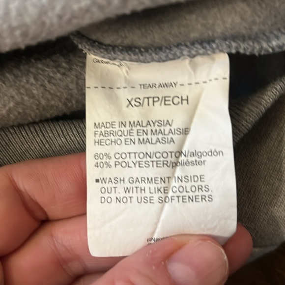 Under Armour women’s XS gray sweatshirt - Picture 5 of 5